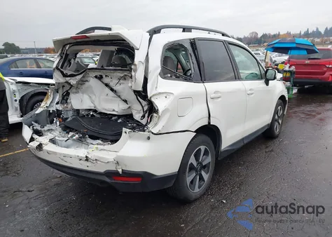 2018 Subaru Forester 2.5I Premium из США, поврежденный, VIN JF2SJAGC2JH470563